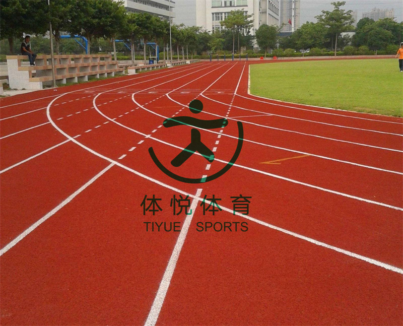 球場施工問題-為什么室外體育塑膠場地材料會(huì)出現(xiàn)脫膠的現(xiàn)象？